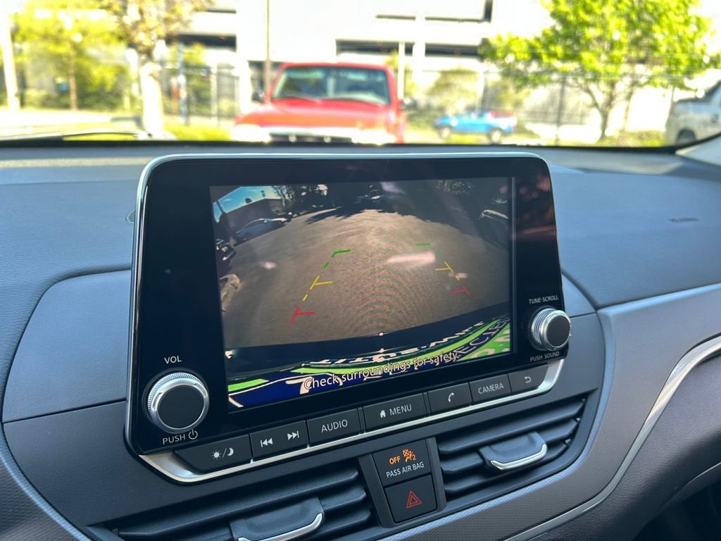 2025 Nissan Altima SR