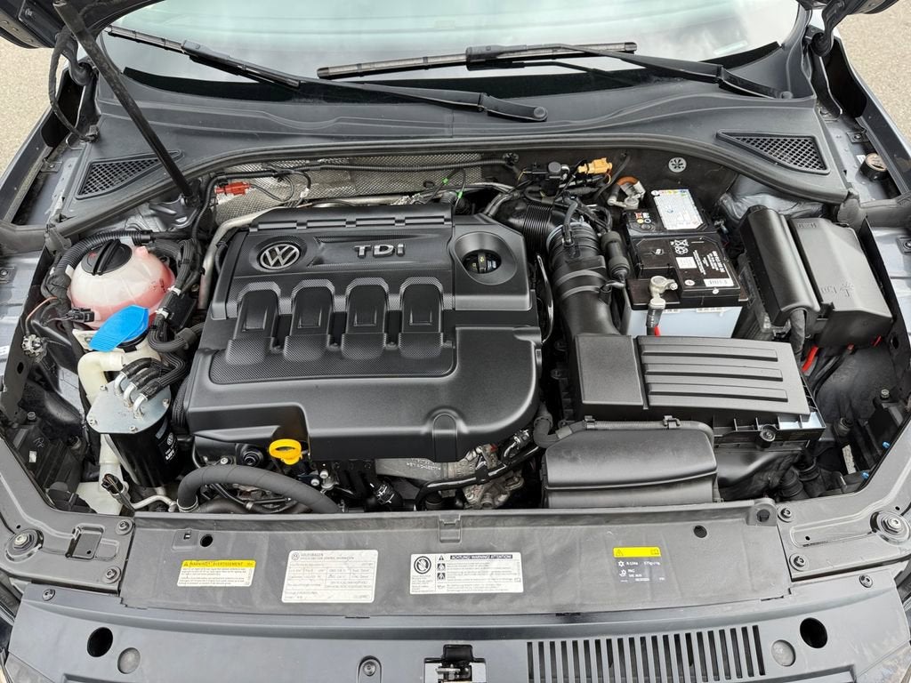 2015 Volkswagen Passat 2.0L TDI SE