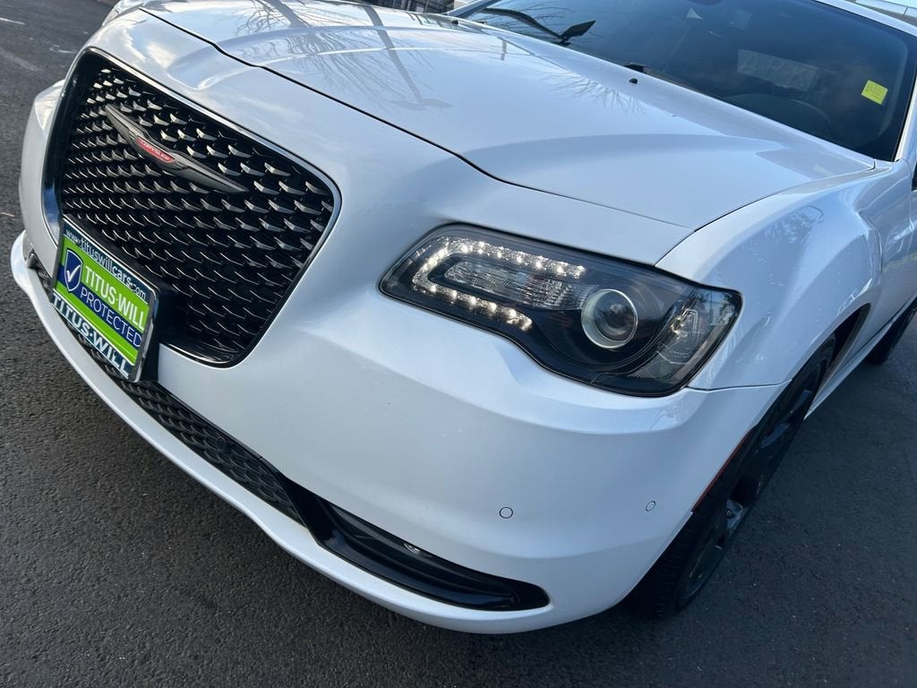 2022 Chrysler 300 300S
