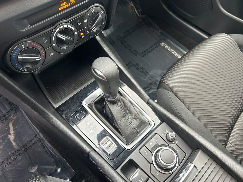 2018 Mazda Mazda3 5-Door Sport