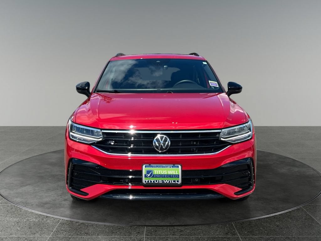 2024 Volkswagen Tiguan SE R-Line Black
