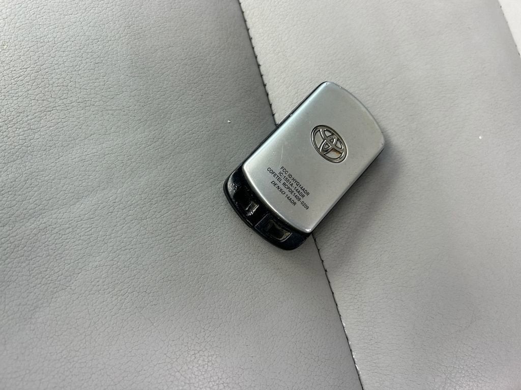 2019 Toyota Sienna XLE Auto Access Seat