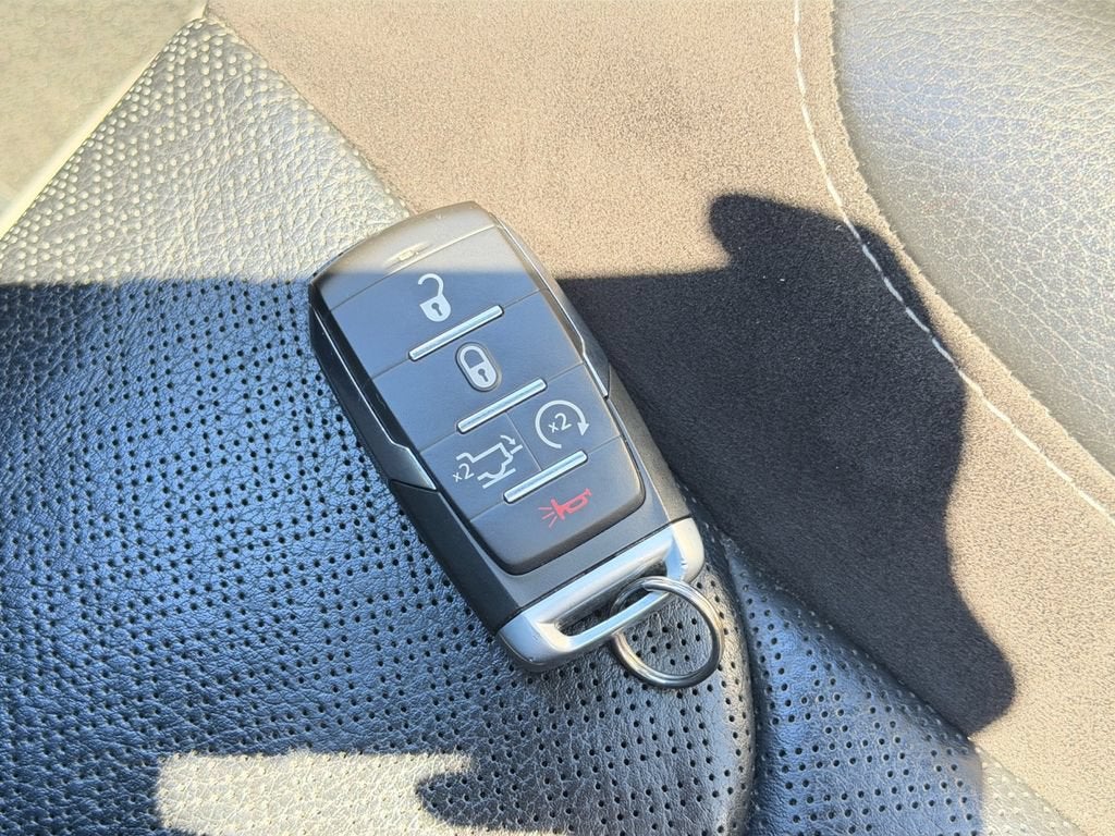 2021 RAM 1500 Laramie Crew Cab 4x4 5'7" Box