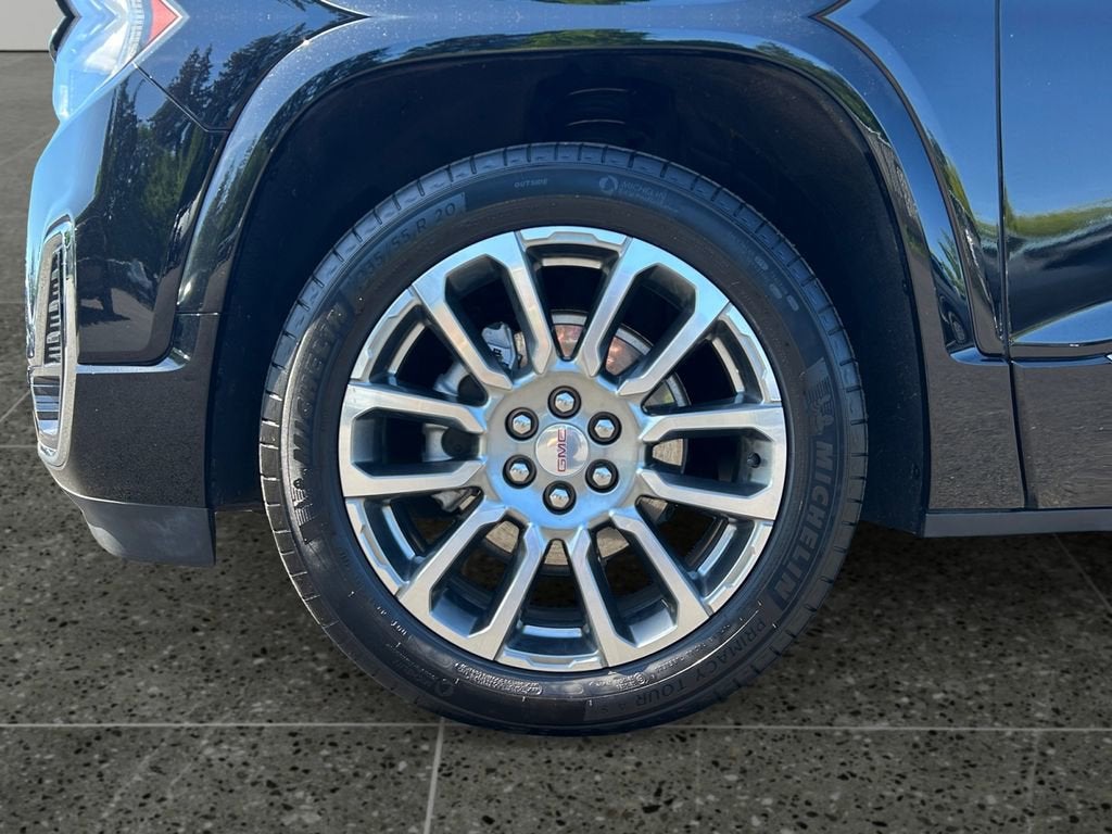 2022 GMC Acadia Denali
