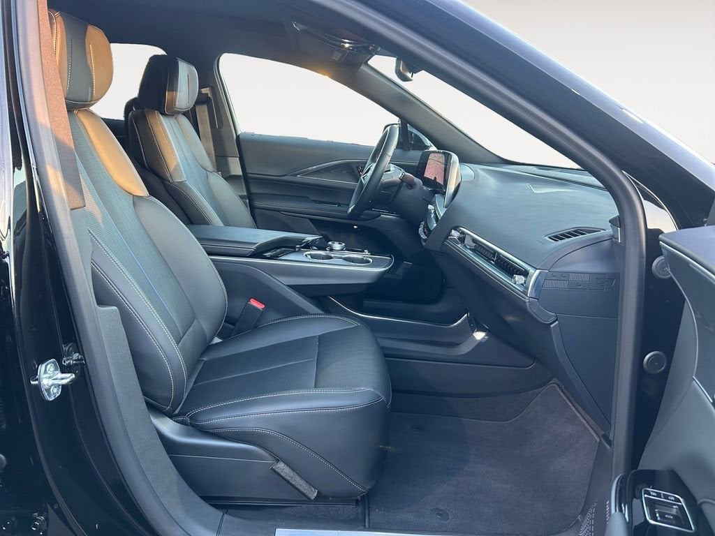 2025 Cadillac LYRIQ Sport 1