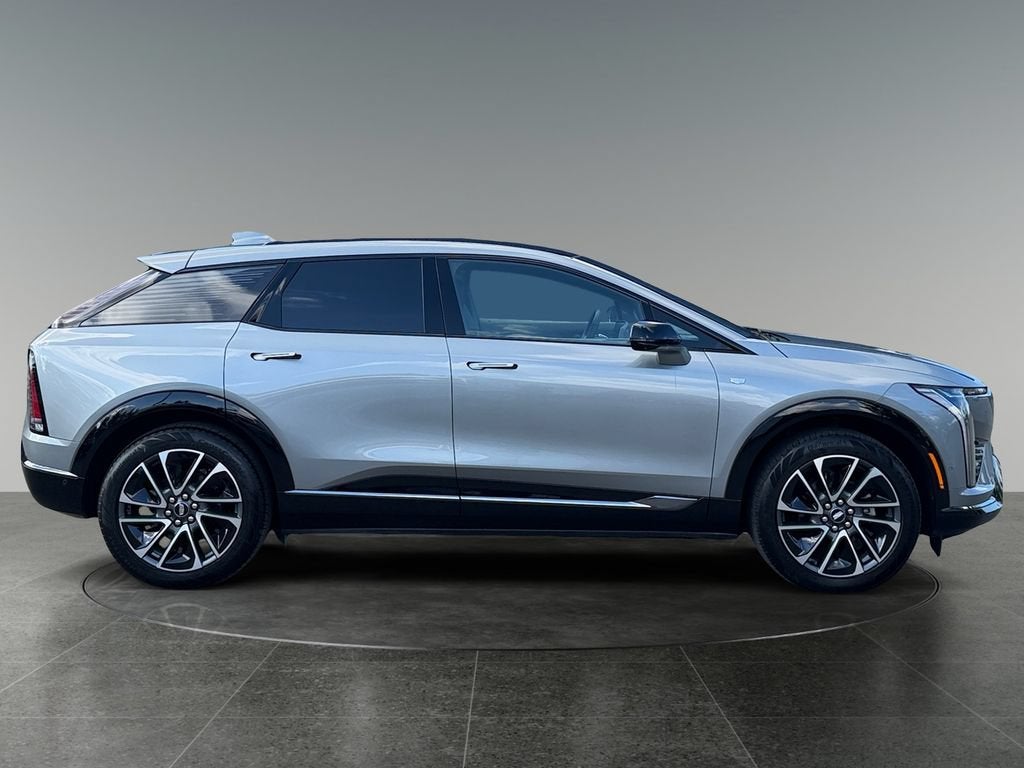 2025 Cadillac OPTIQ Sport 2