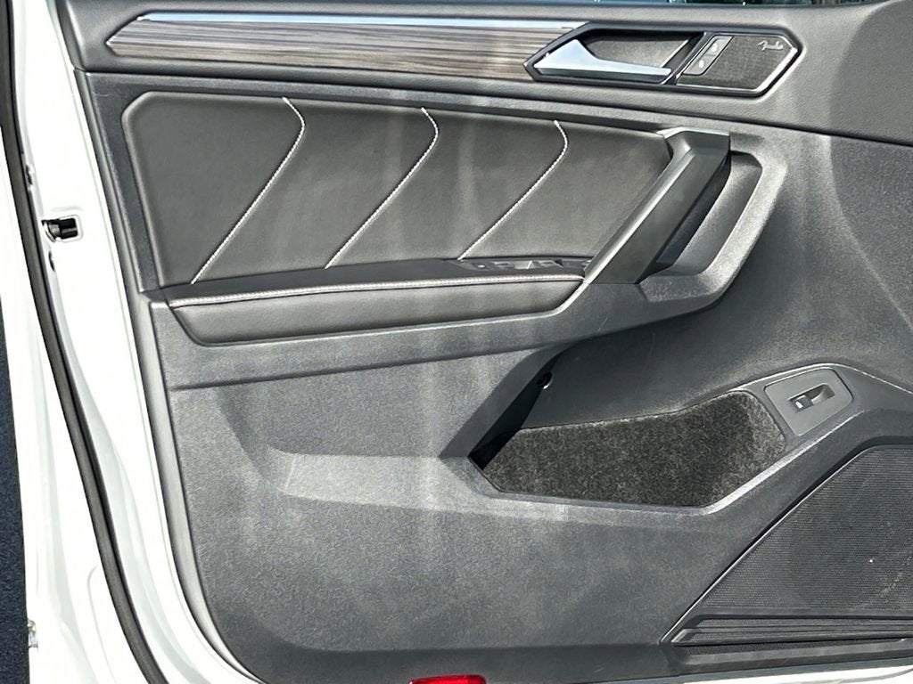 2024 Volkswagen Tiguan 2.0T SEL R-Line