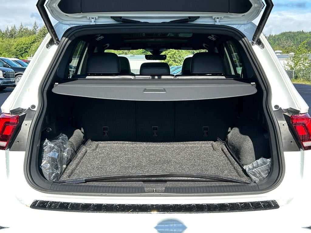 2024 Volkswagen Tiguan 2.0T SEL R-Line