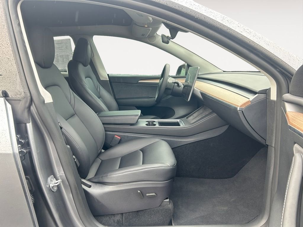 2025 Tesla Model Y Performance