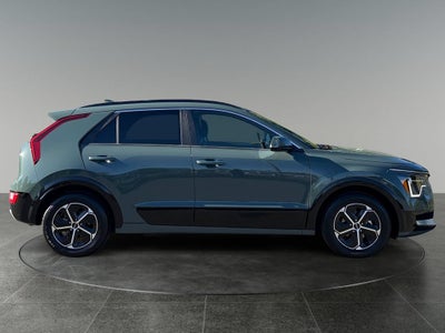 2025 Kia Niro SX