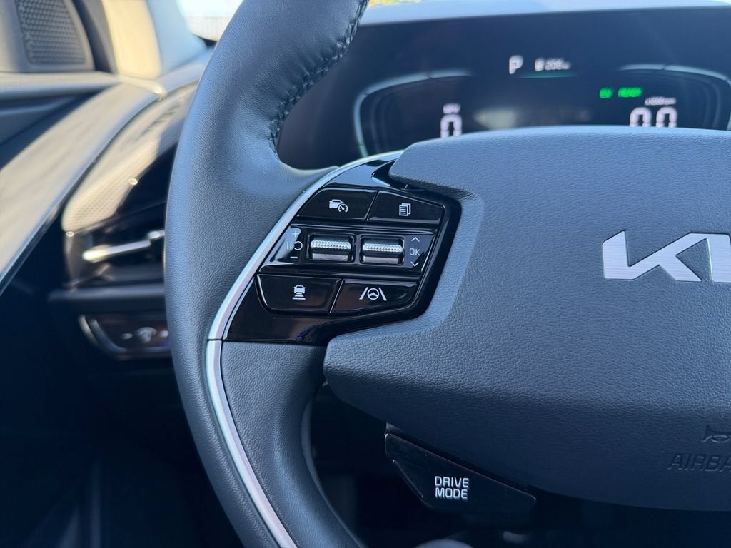 2025 Kia Niro SX