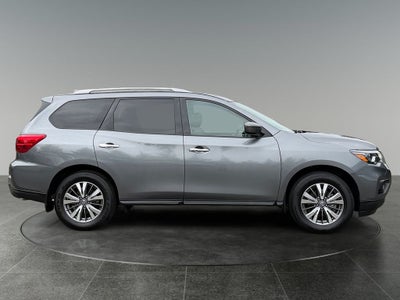 2020 Nissan Pathfinder S