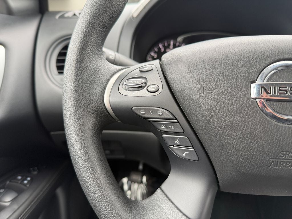 2020 Nissan Pathfinder S