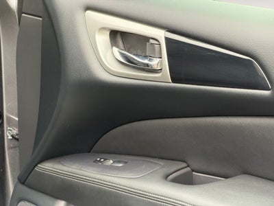 2020 Nissan Pathfinder S