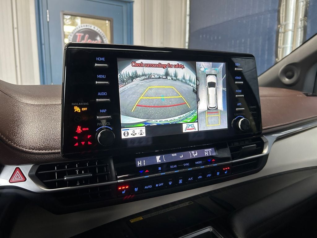 2022 Toyota Sienna Platinum 7 Passenger