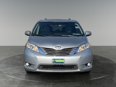 2017 Toyota Sienna XLE 8 Passenger