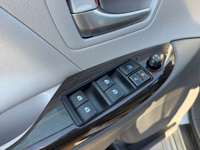 2017 Toyota Sienna XLE 8 Passenger