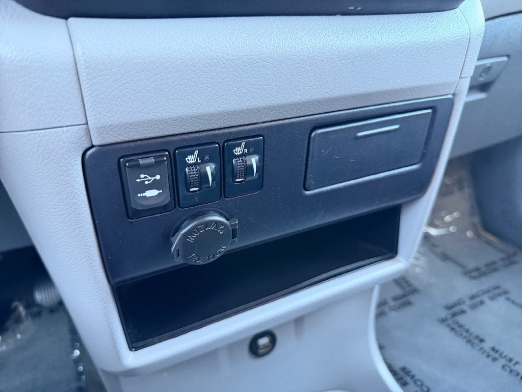 2017 Toyota Sienna XLE 8 Passenger