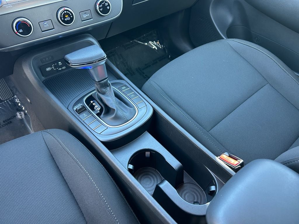 2025 Hyundai Kona SE