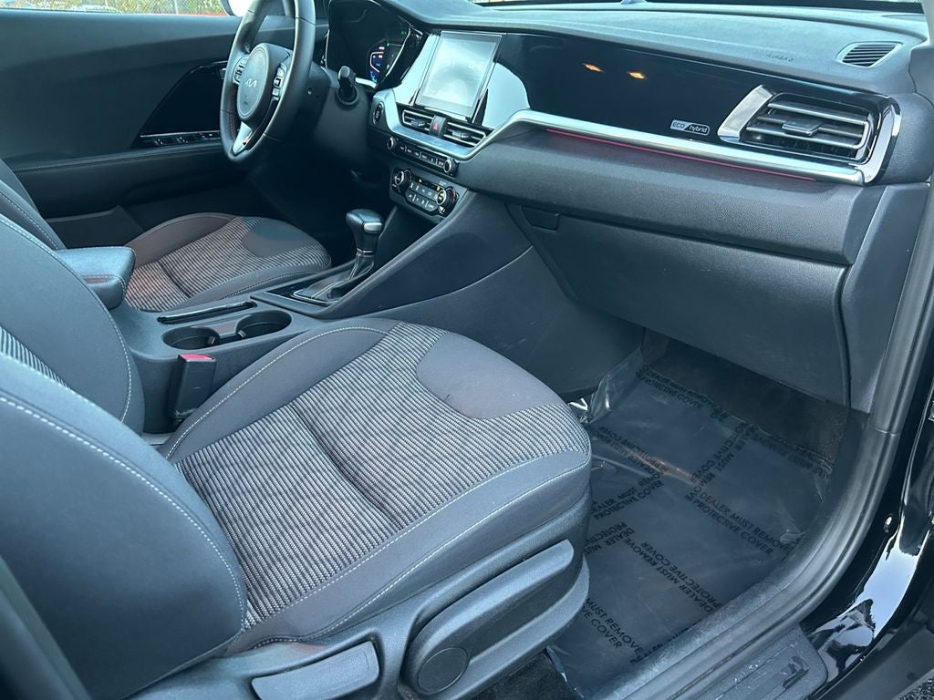 2022 Kia Niro LXS