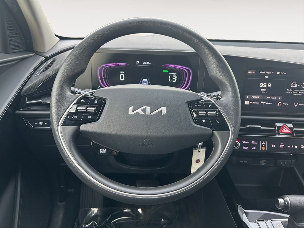 2023 Kia Niro LX