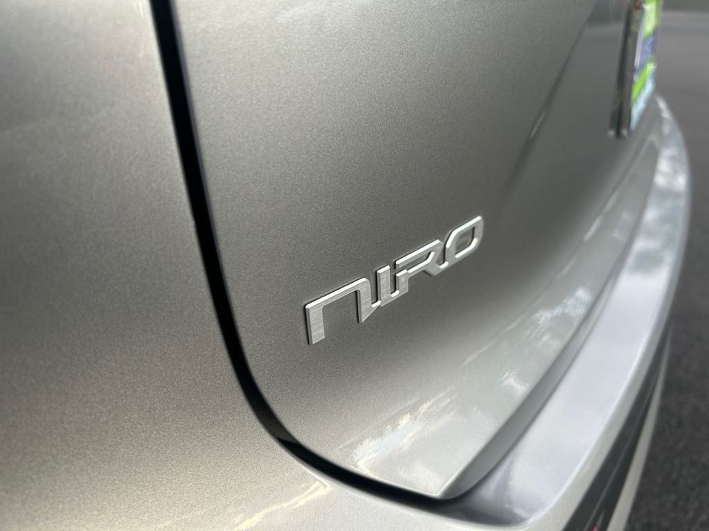 2023 Kia Niro LX
