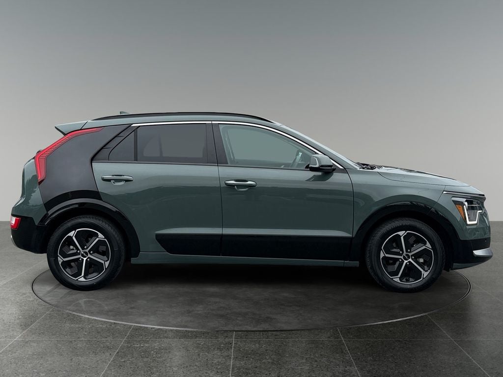 2023 Kia Niro SX