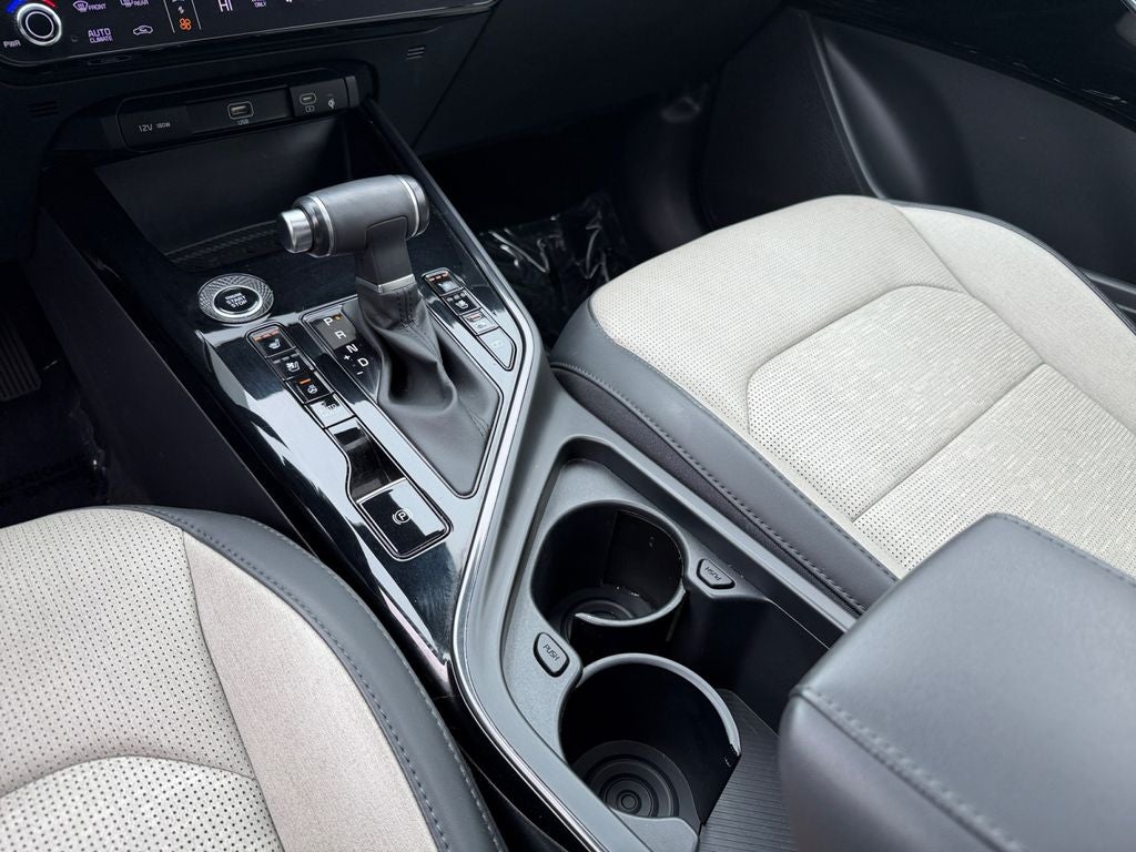 2023 Kia Niro SX