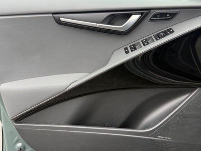 2023 Kia Niro SX