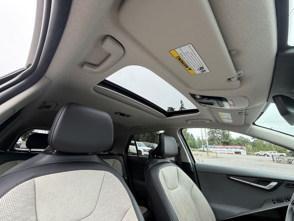 2023 Kia Niro SX