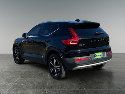 2023 Volvo XC40 B5 Plus Bright Theme