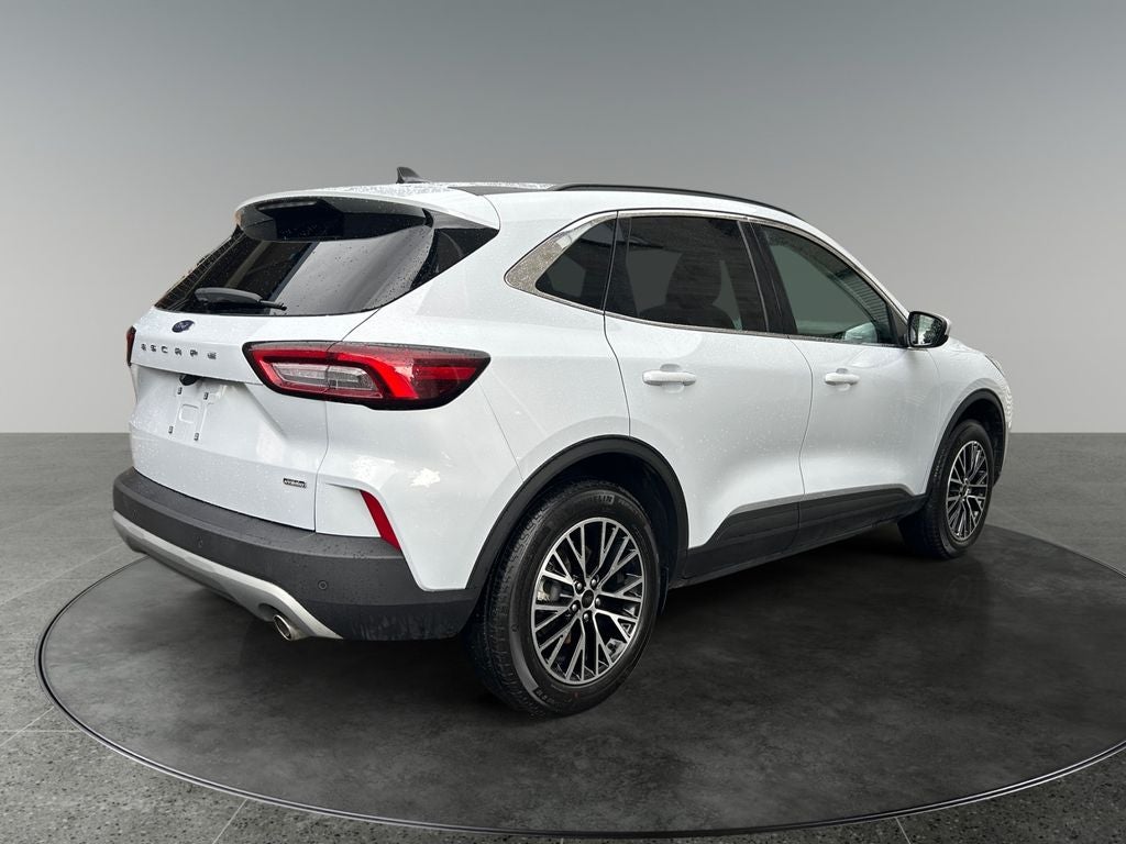 2025 Ford Escape Plug-In Hybrid Base