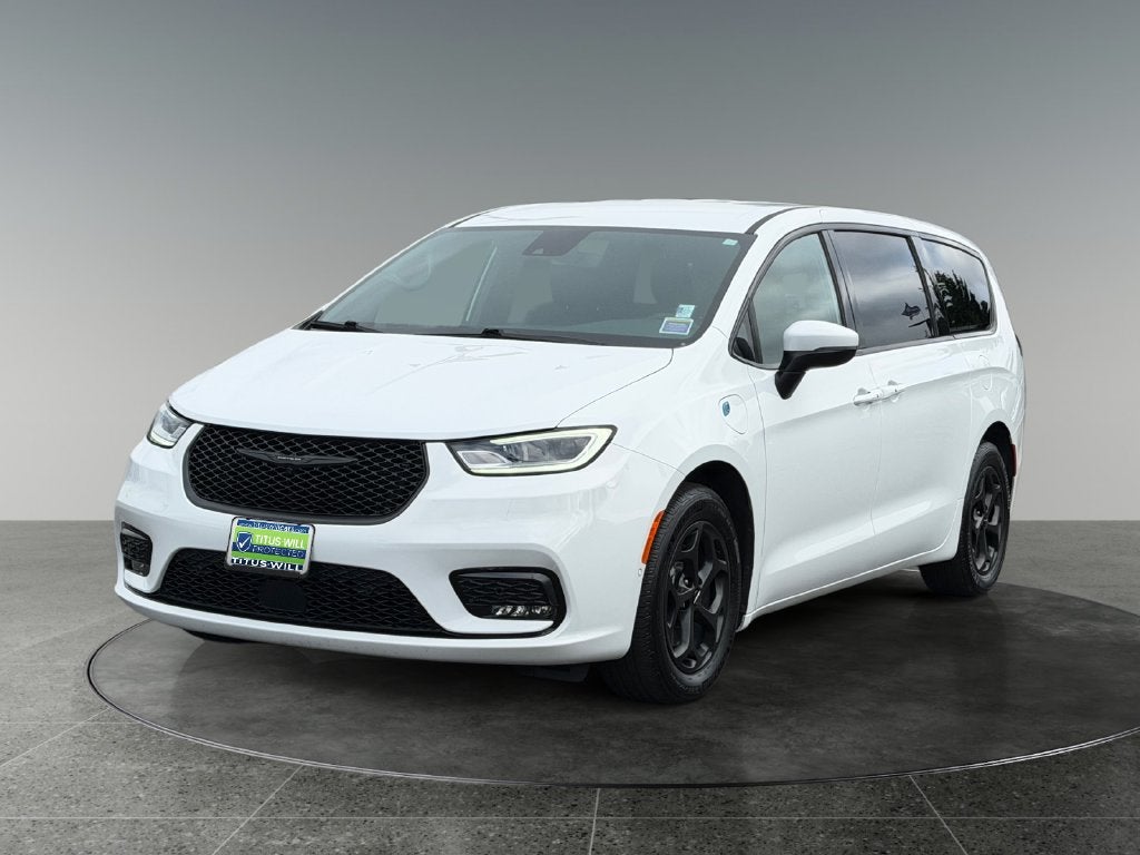 2023 Chrysler Pacifica Hybrid Touring L