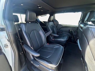 2022 Chrysler Pacifica Hybrid Limited