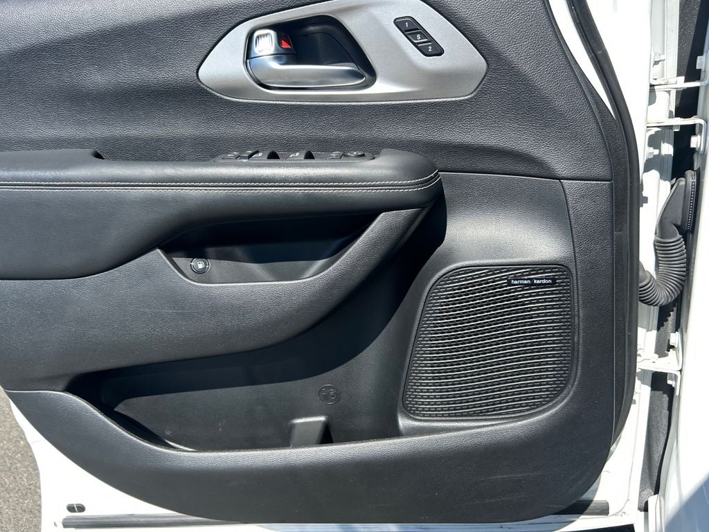 2022 Chrysler Pacifica Hybrid Limited