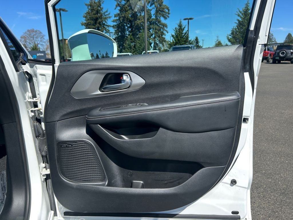 2022 Chrysler Pacifica Hybrid Limited