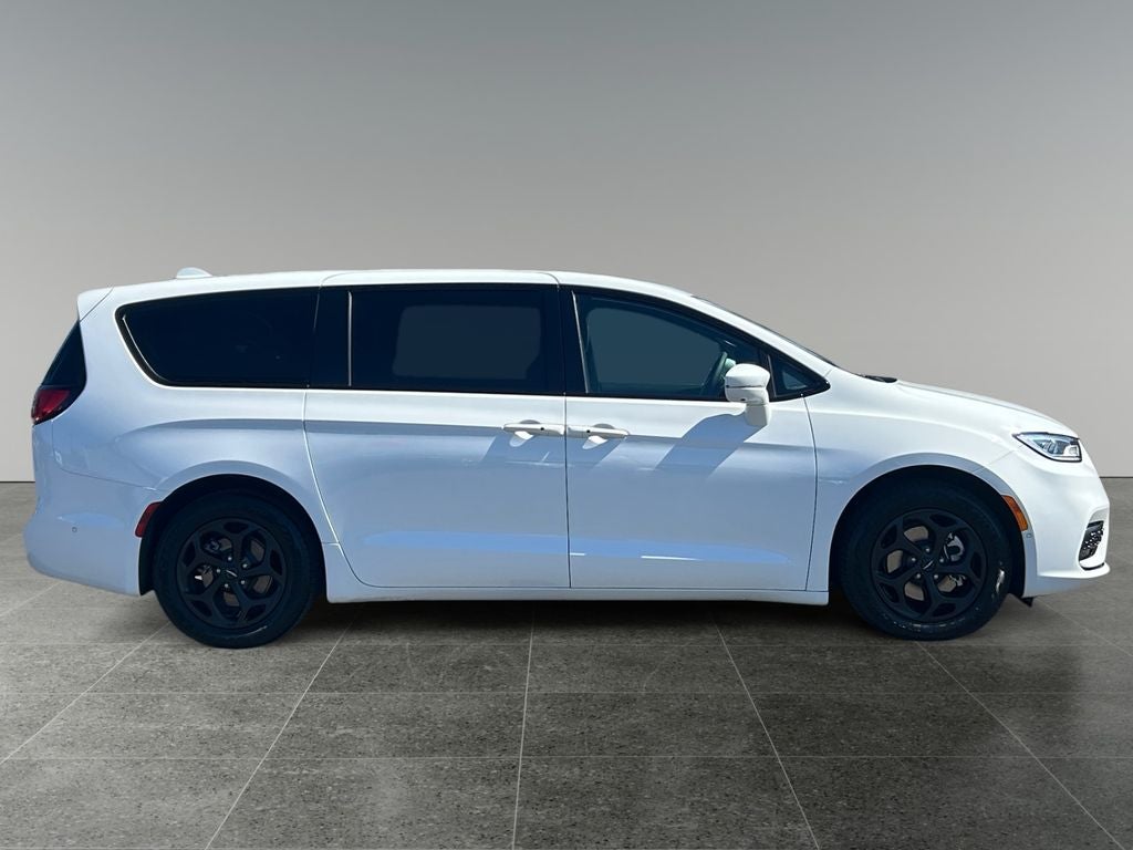 2022 Chrysler Pacifica Hybrid Limited