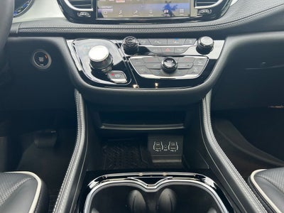 2025 Chrysler Pacifica Hybrid Select Premium S Appearance