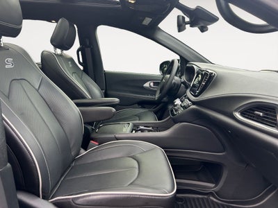 2025 Chrysler Pacifica Hybrid Select Premium S Appearance