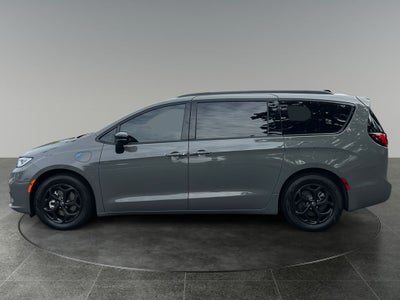 2025 Chrysler Pacifica Hybrid Select Premium S Appearance