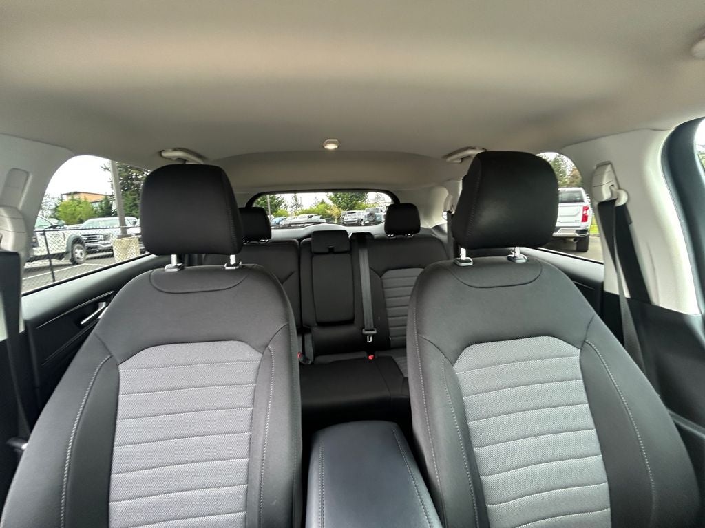 2022 Ford Edge SE