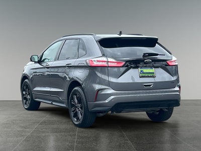 2022 Ford Edge SE