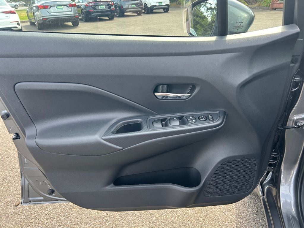 2023 Nissan Versa 1.6 SV