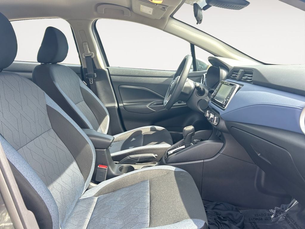 2023 Nissan Versa 1.6 SV