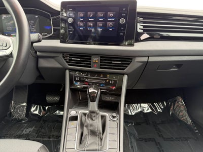 2025 Volkswagen Jetta 1.5T SE