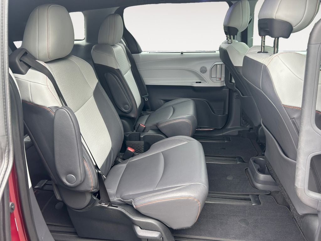 2024 Toyota Sienna XSE 7 Passenger