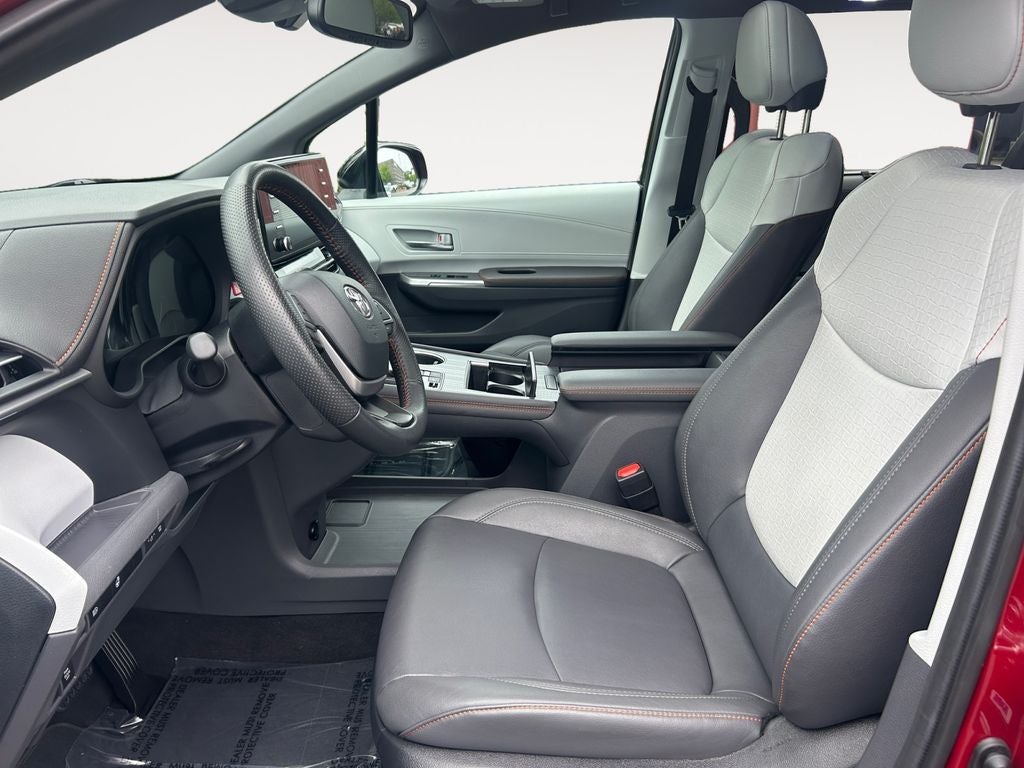 2024 Toyota Sienna XSE 7 Passenger