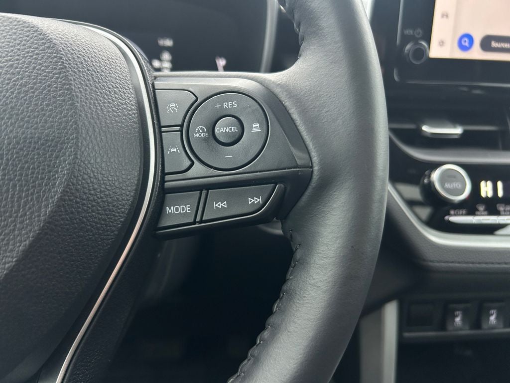 2024 Toyota Corolla Cross XLE