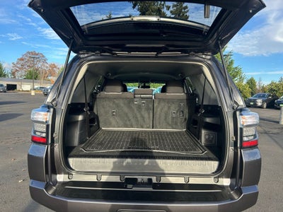 2019 Toyota 4Runner SR5 Premium 3rd Row Seating