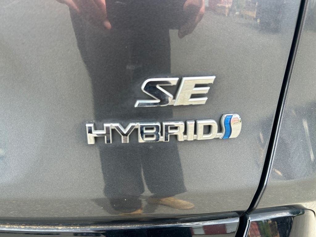 2022 Toyota RAV4 Hybrid SE